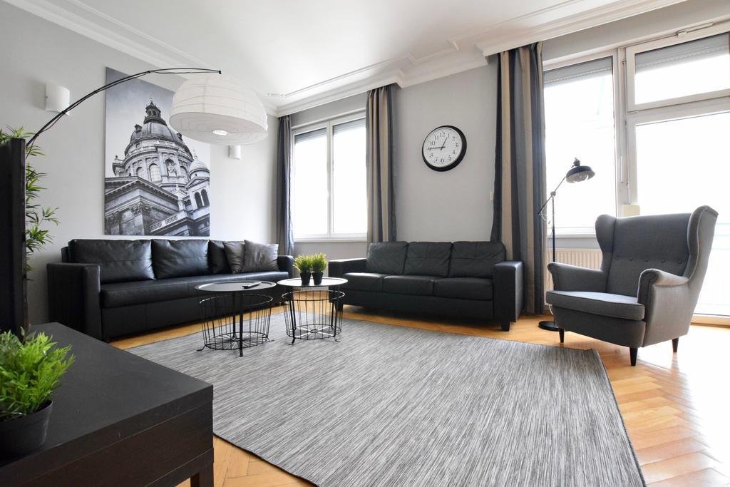 Standerd Apartment By Hi5 - Lovag Family Suites 布达佩斯 外观 照片