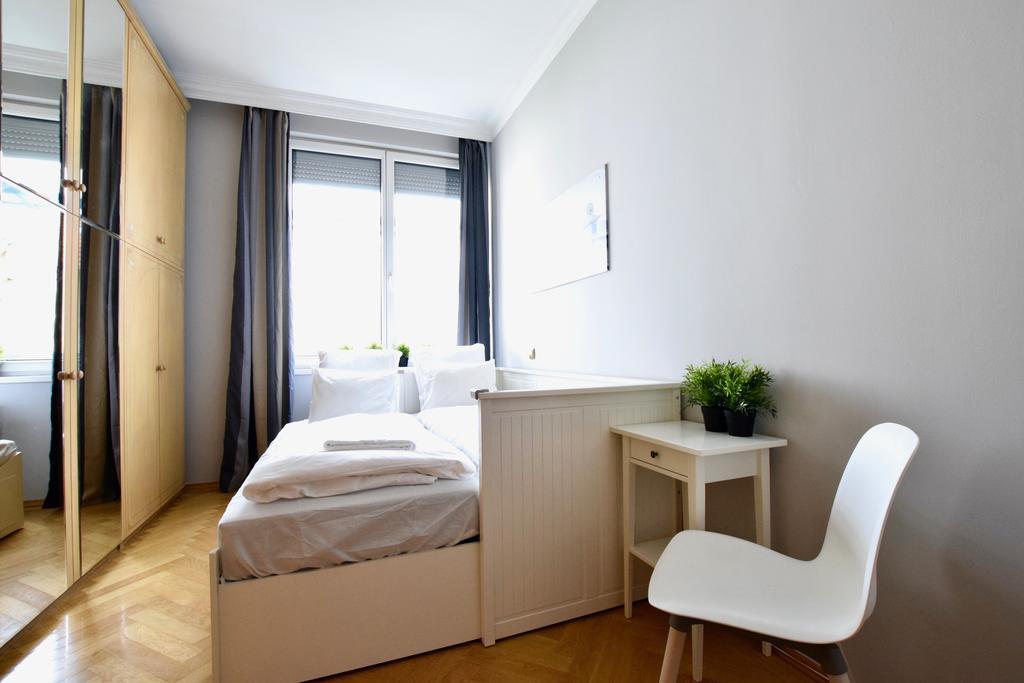 Standerd Apartment By Hi5 - Lovag Family Suites 布达佩斯 外观 照片