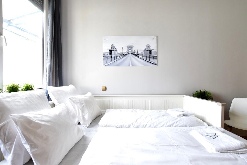 Standerd Apartment By Hi5 - Lovag Family Suites 布达佩斯 外观 照片