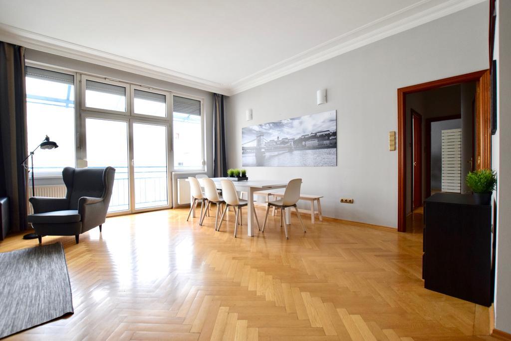 Standerd Apartment By Hi5 - Lovag Family Suites 布达佩斯 外观 照片