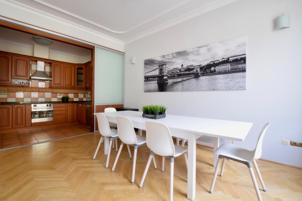 Standerd Apartment By Hi5 - Lovag Family Suites 布达佩斯 外观 照片