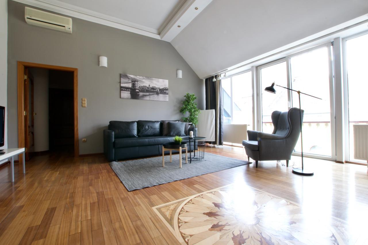 Standerd Apartment By Hi5 - Lovag Family Suites 布达佩斯 外观 照片