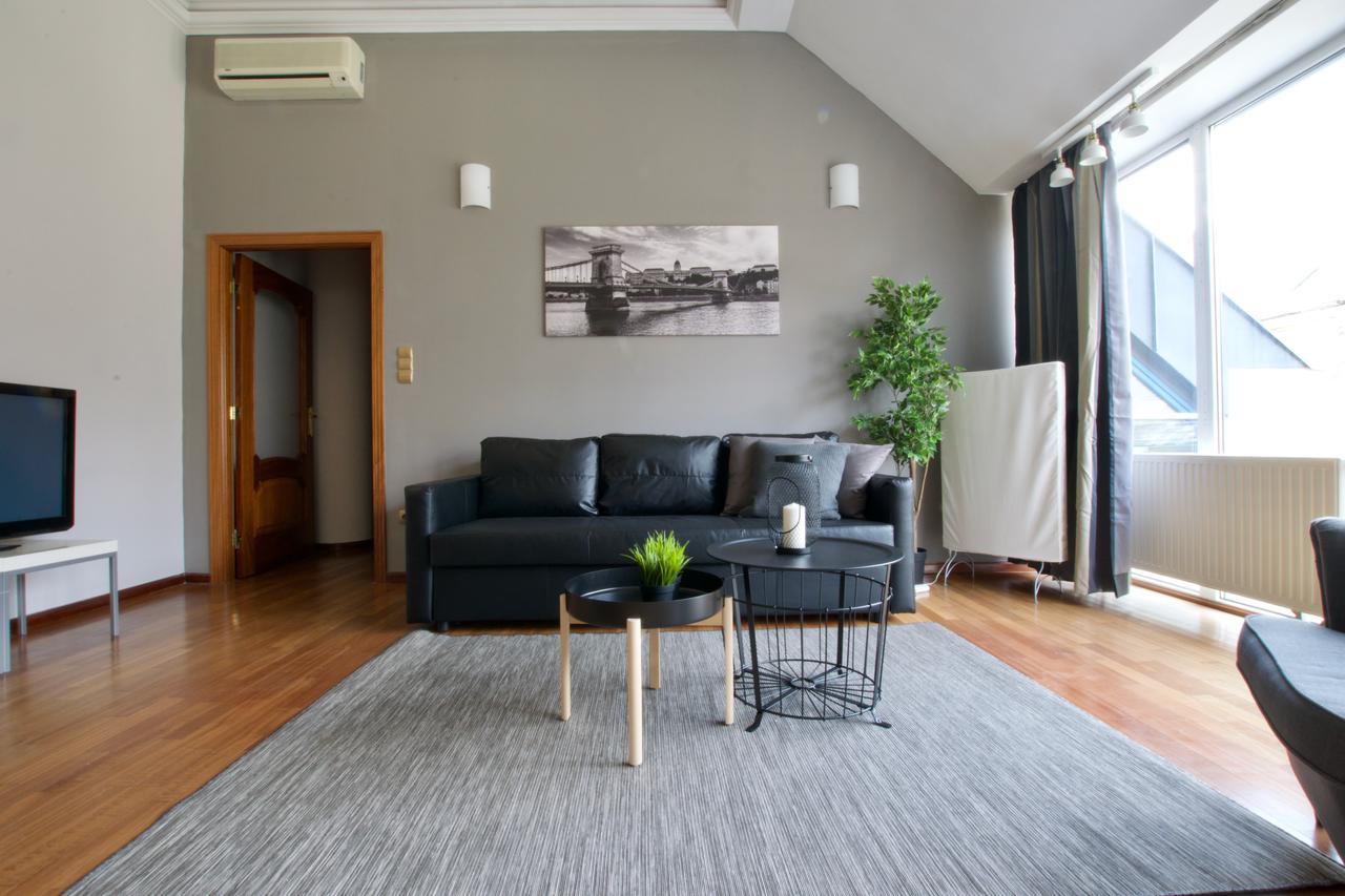 Standerd Apartment By Hi5 - Lovag Family Suites 布达佩斯 外观 照片