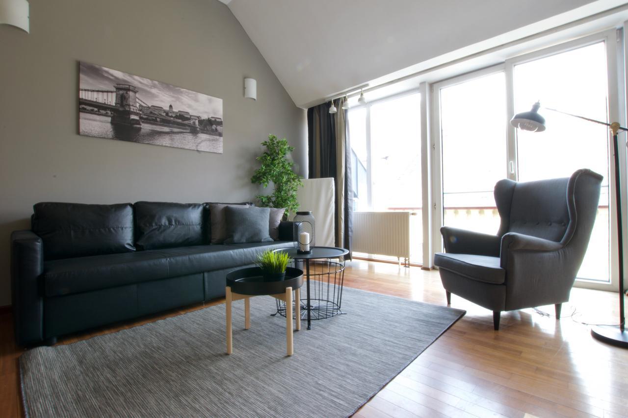 Standerd Apartment By Hi5 - Lovag Family Suites 布达佩斯 外观 照片