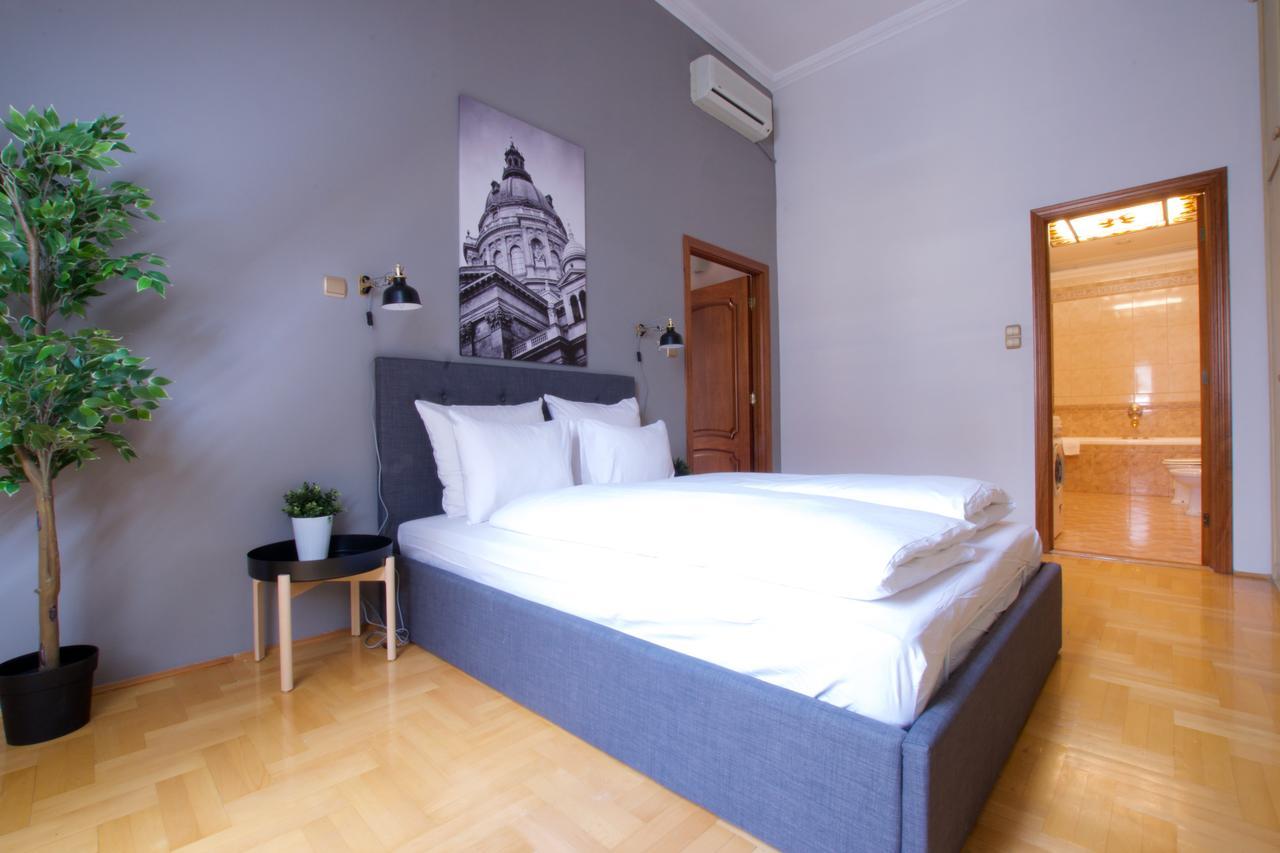Standerd Apartment By Hi5 - Lovag Family Suites 布达佩斯 外观 照片